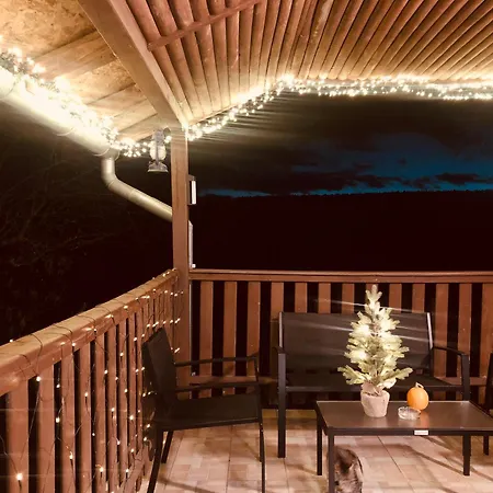 Fahaz A Kilatonal Woodhouse Lux Near Koszeg 6km Szombathely 10km Buek 20km Chalet